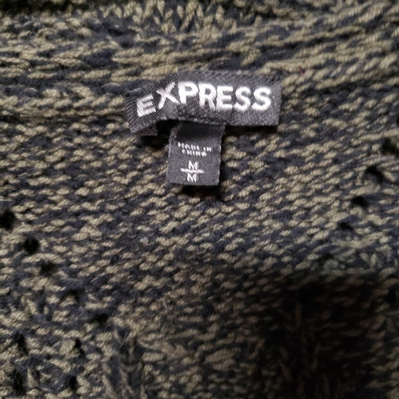 Express Sweater - Picture 3 of 4